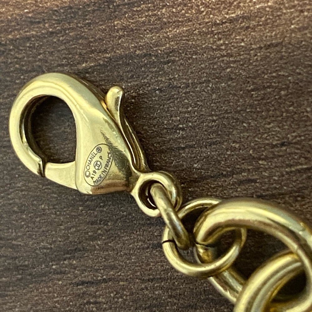 Chanel Chocker - Heart of Hearts - Authentic - Picture 9 of 11